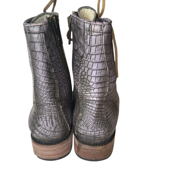 Freebird by Lace Up Manchester Lilac Croc Combat Boots Size 12 - Picture 10 of 12